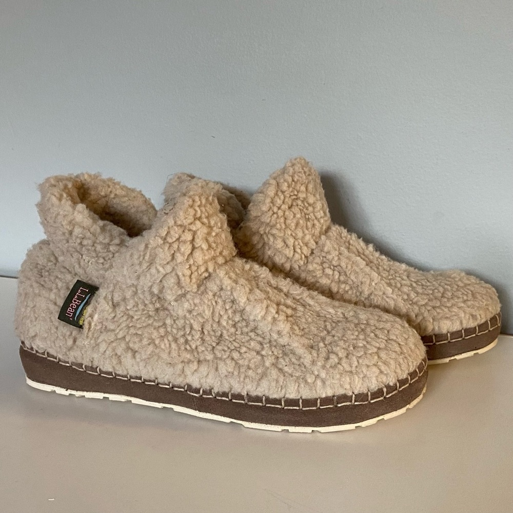 LL BEAN Sherpa Fleece Slippers Size 8 Ivory Cozy Slip On Booties Women's Shoes